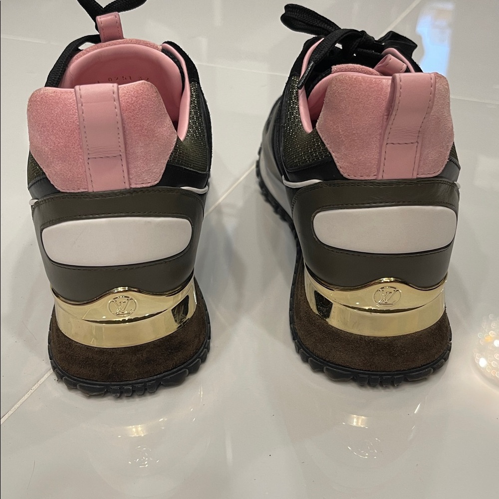 Guaranteed Authentic Louis Vuitton Run Away Sneakers Away Sneakers - Picture 5 of 12